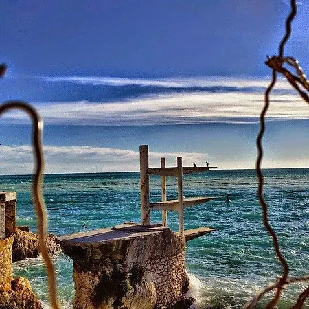 Studio Au Calme Proche Mer * Nizza